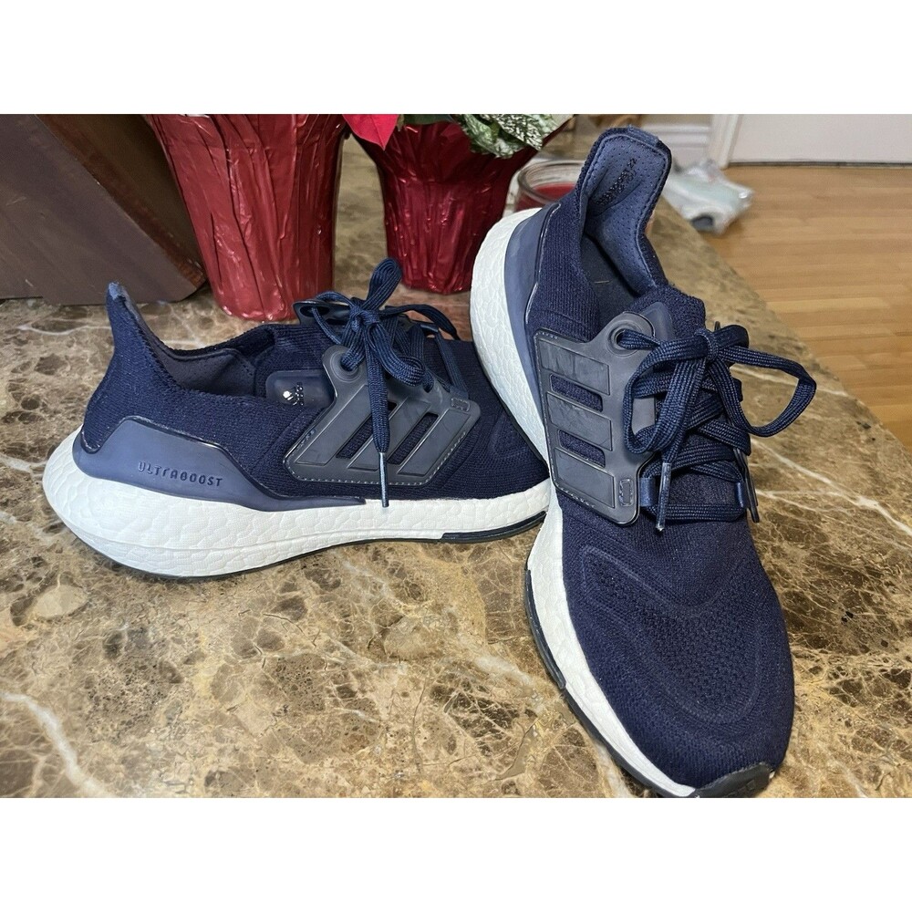 Adidas Ultraboost 22 Navy White Athletic Running Shoes Women’s Size 7.5 (GX5593)